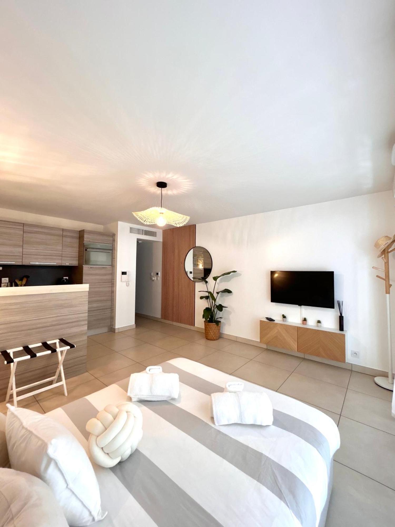 Studio Neuf - Portes De Monaco - Confort - Wifi - Clim 외부 사진