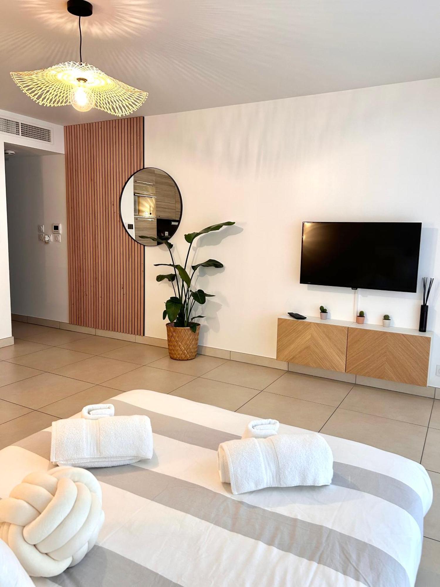 Studio Neuf - Portes De Monaco - Confort - Wifi - Clim 외부 사진
